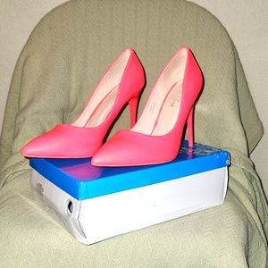 BELLA LUNA Pointy Pink Stilettos